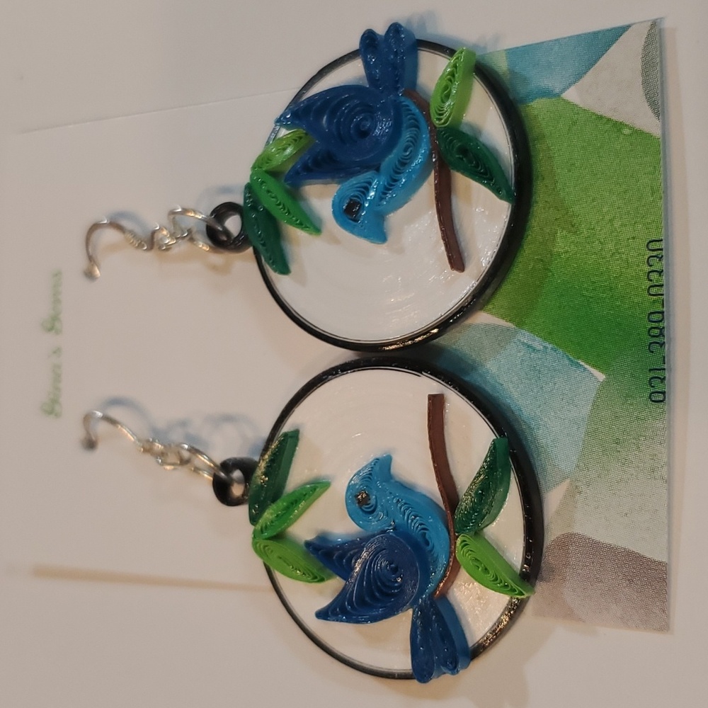Jewelry earrings paper quill bird